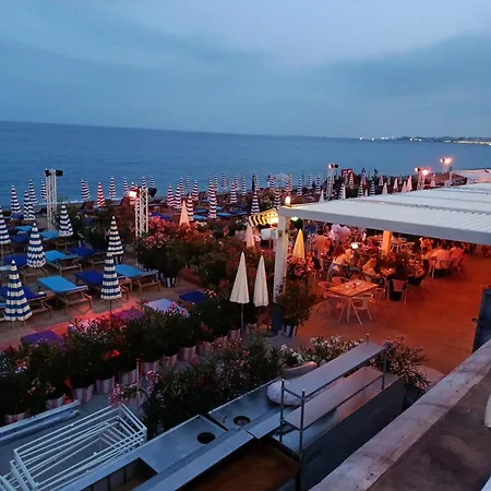 Nice 2 Pieces 200 M Mer Promenade Des Anglais Atypique Original * نيس