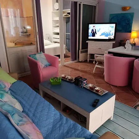 Homestay Hebergement Chez Annie Harmonia Chambre Sdbs Wc Exclusifs 200 M Mer Plages Nice